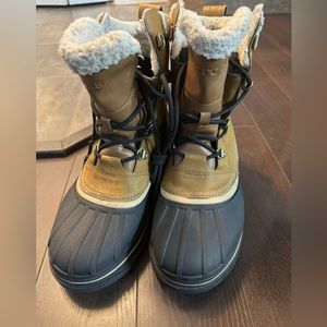 Crocs Waterproof Bots size 12